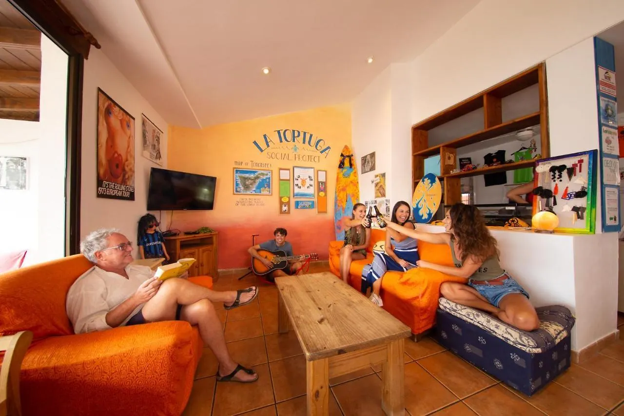 La Tortuga Hostel アデヘ