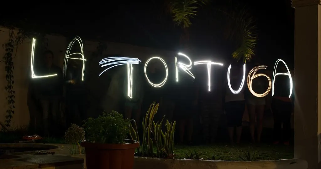 La Tortuga Hostel アデヘ